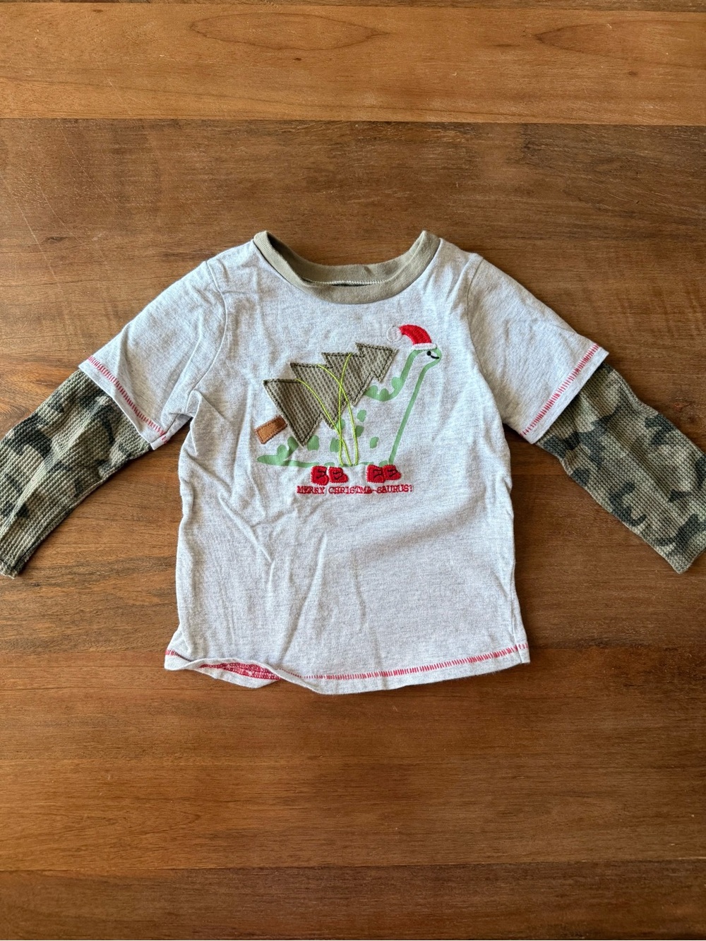 ⚡️3/$20 Mud Pie Festive Dino Long Sleeved Shirt🎄 12-18 months baby